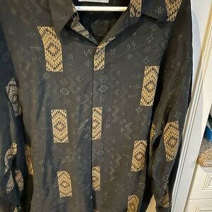 Elegant Patterned Men's Dress Shirt